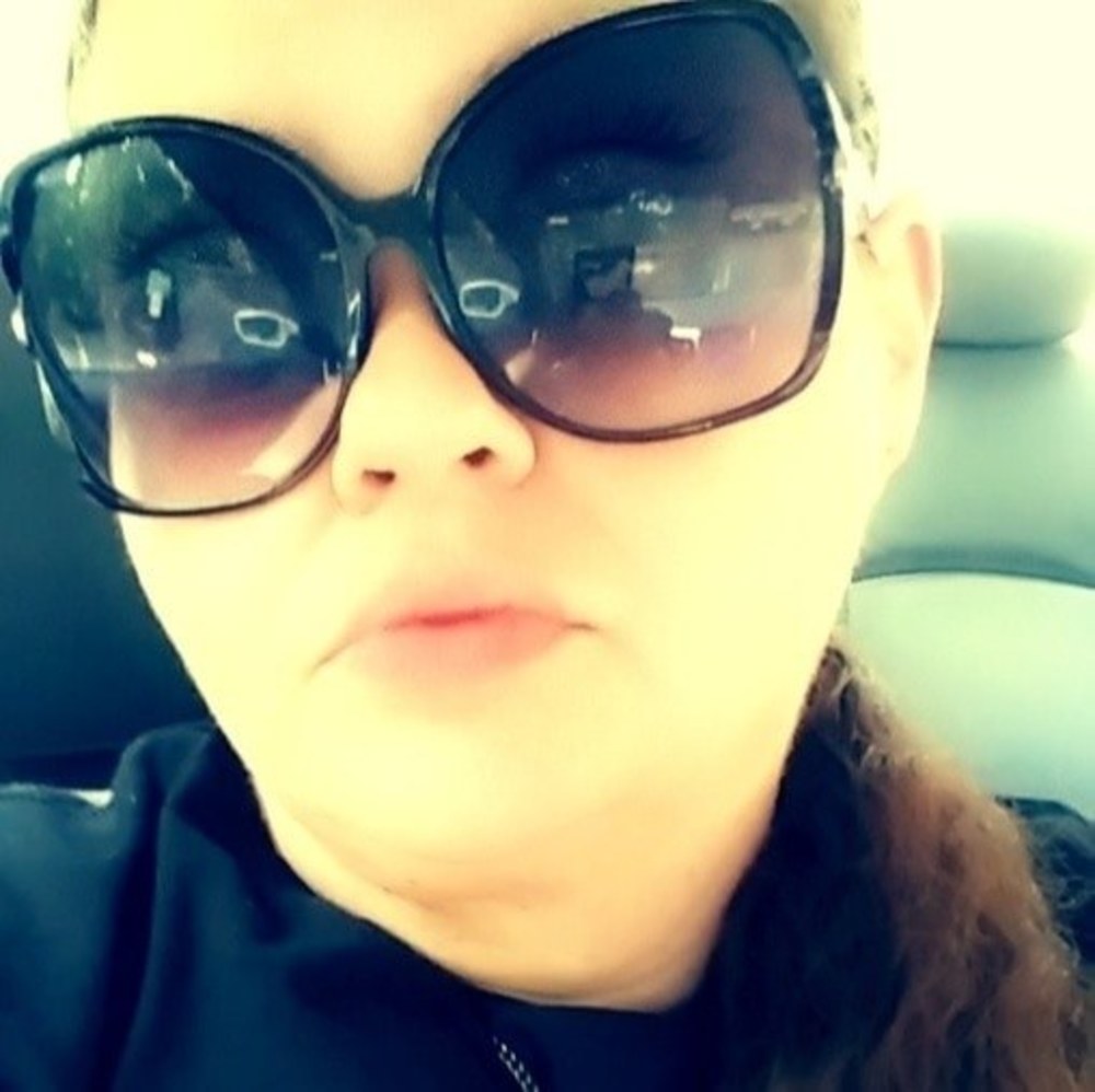 Meet your Posher, Connie